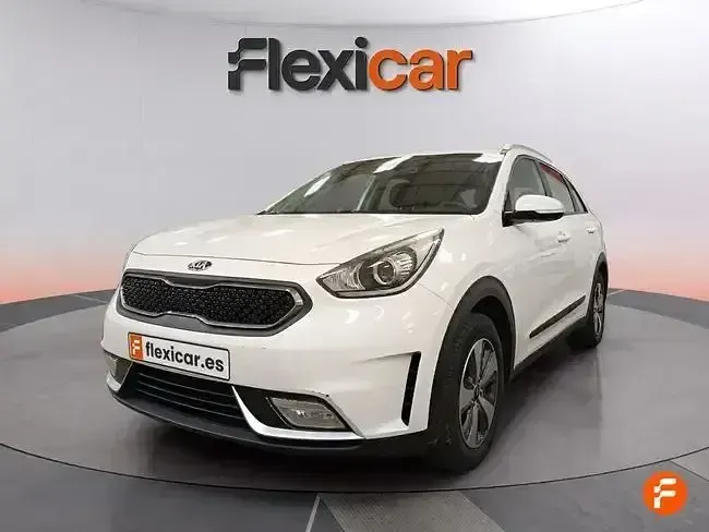 Używany Kia Niro 141 KM (103 kW) 2017 Biały SUV