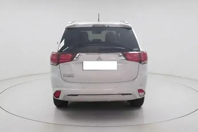 Usado Mitsubishi Outlander 224 CV (164 kW) 2021 SUV