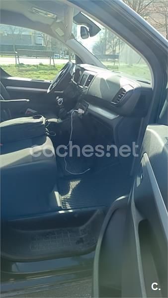 Usado Peugeot Traveller Business-Line 120 CV (88 kW) 2020 Negro Monovolumen