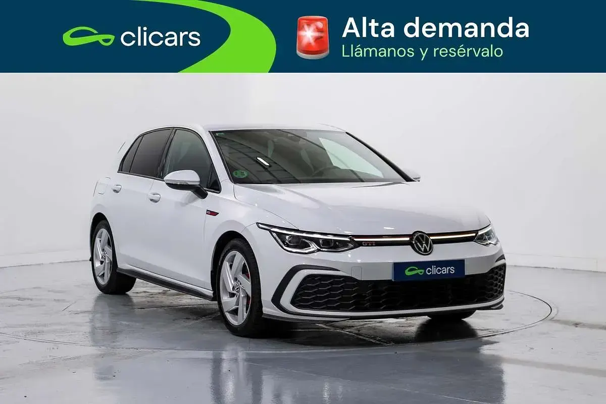 Usado VW Golf VIII GTI 245 CV (180 kW) 2024 Blanco Utilitario