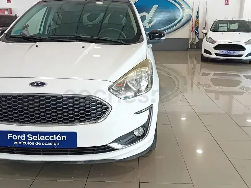Usado Ford Ka Plus 85 CV (62 kW) 2019 Blanco Utilitario