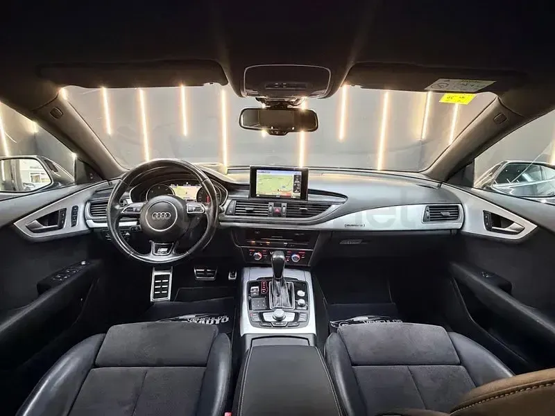 Usado Audi A7 Sportback S-Line 320 CV (235 kW) 2016 Gris / plata Utilitario