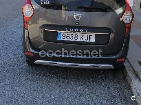 Usado Dacia Lodgy Stepway 109 CV (80 kW) 2018 Gris / plata Monovolumen