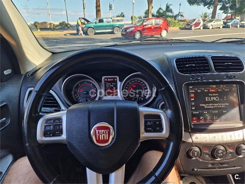 Negro Usado 2014 Fiat Freemont Lounge SUV | 5900 € - Imagen 1/4