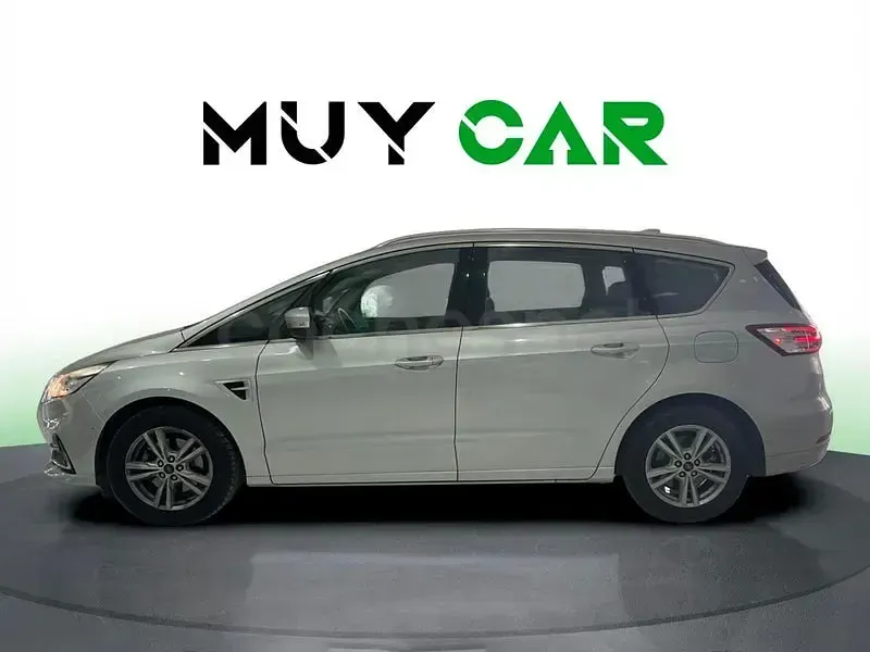 Usado Ford S-MAX Titanium 150 CV (110 kW) 2022 Gris / plata Monovolumen