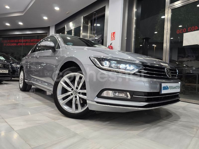 Gris / plata Usado 2019 VW Passat Sportline Berlina | 21.890 € (Caro) - Imagen 1/4