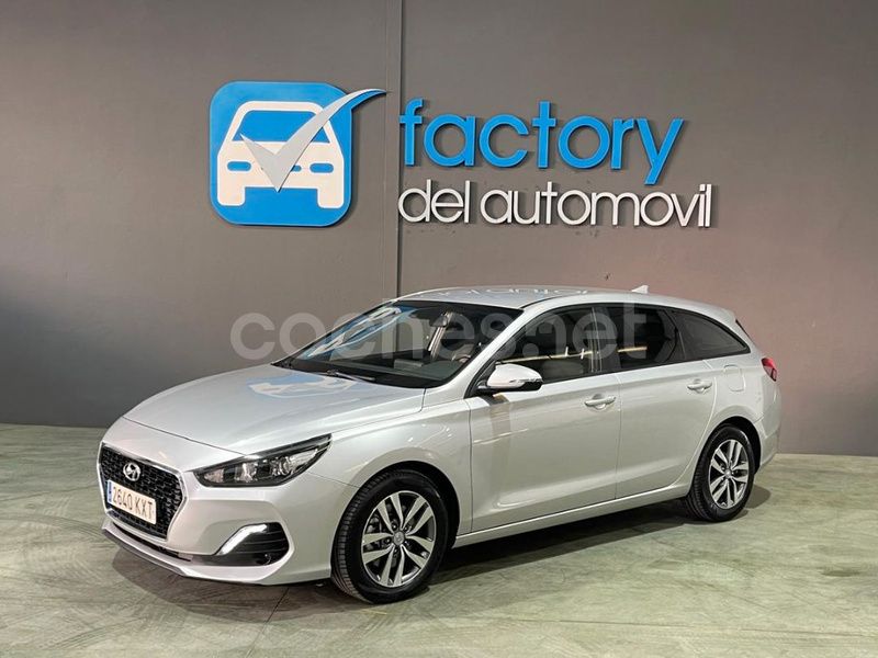 Gris / plata Usado 2019 Hyundai i30 GO! Familiar | 12.900 € (Precio justo) - Imagen 1/4
