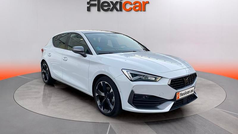 Usado Cupra Leon 150 CV (110 kW) 2024 Blanco Berlina