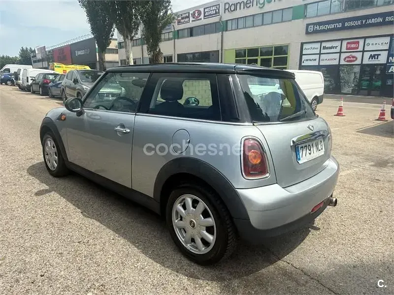 Usado Mini Cooper 116 CV (85 kW) 2007 Gris / plata Utilitario