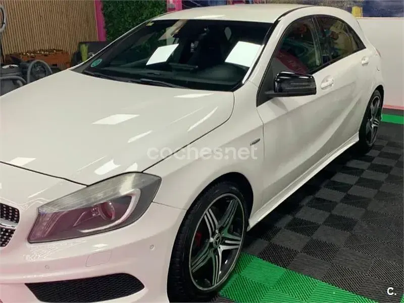 Usado Mercedes A250 AMG line 211 CV (155 kW) 2012 Blanco Berlina
