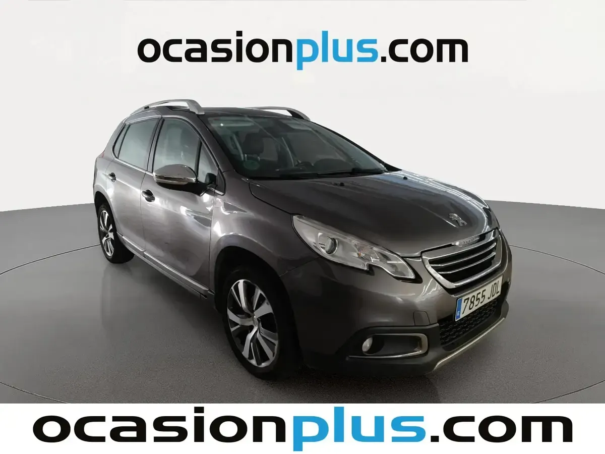 Usado Peugeot 2008 Allure 120 CV (88 kW) 2015 Gris SUV