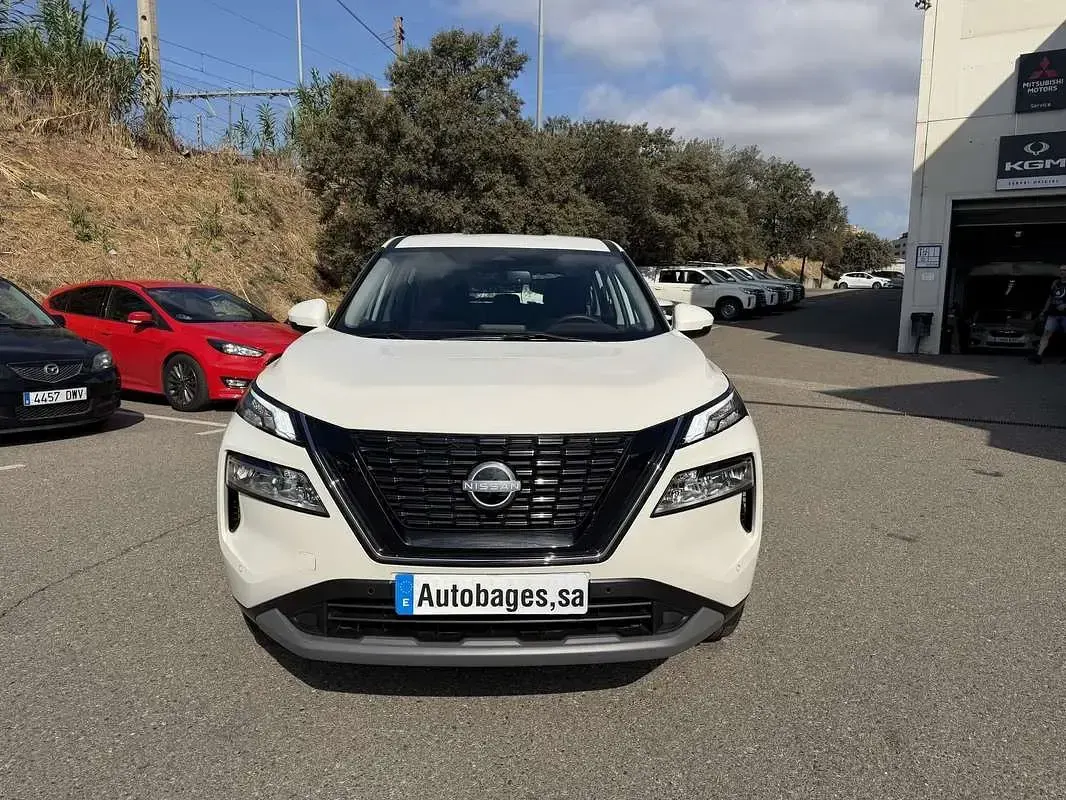 Usado Nissan X-Trail Acenta 215 CV (158 kW) 2024 Blanco SUV