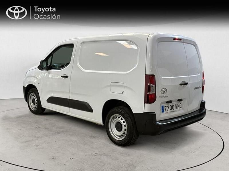 Usado Toyota Proace City City 102 CV (75 kW) 2024 Blanco Monovolumen