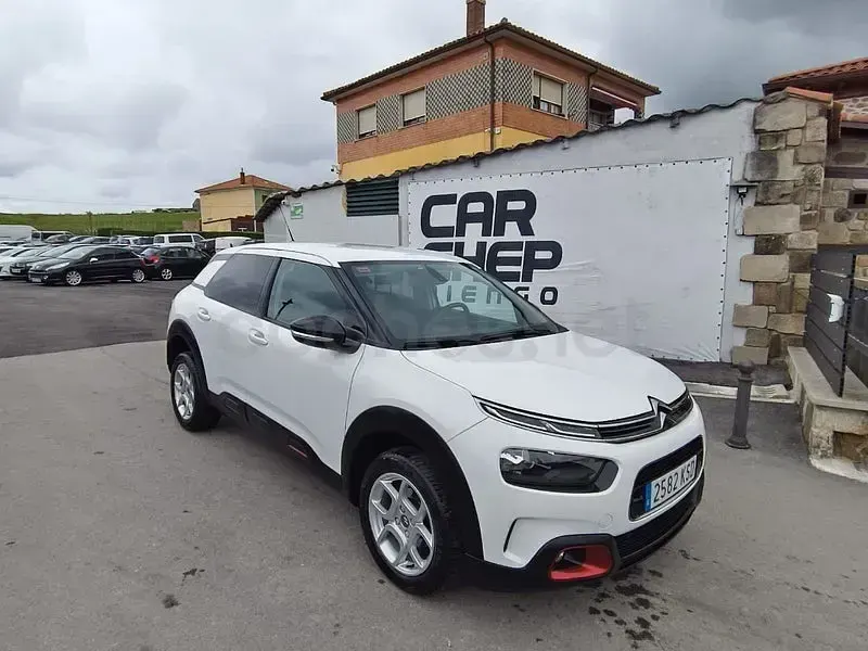 Usado Citroën C4 Shine 99 CV (72 kW) 2018 Blanco Berlina