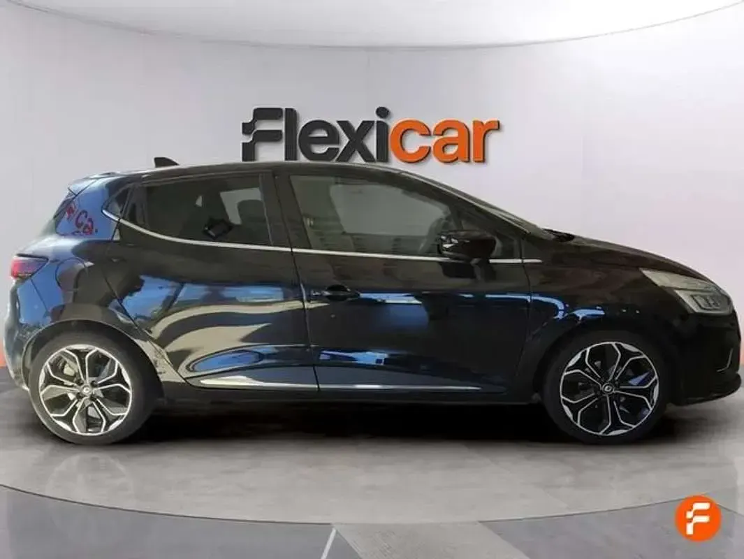 Usado Renault Clio Zen 91 CV (66 kW) 2019 Negro Utilitario