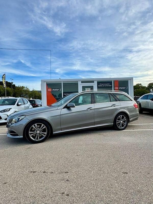 Usado Mercedes E300 231 CV (169 kW) 2018 Gris Familiar