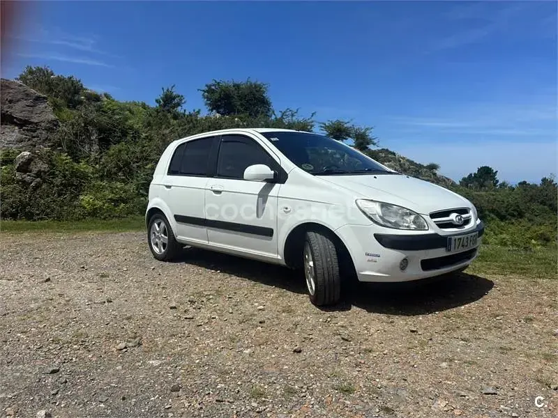 Usado Hyundai Getz GLS 110 CV (80 kW) 2006 Blanco Utilitario
