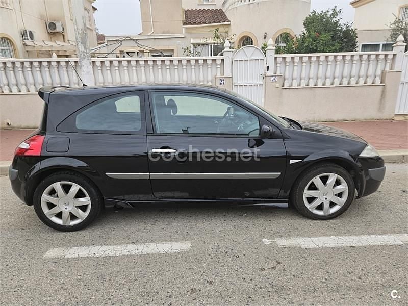 Usado Renault Mégane II Extreme 130 CV (95 kW) 2007 Negro Berlina