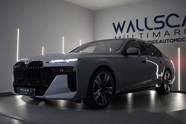 Usado BMW 740 Comfort Edition 299 CV (219 kW) 2023 Gris Berlina