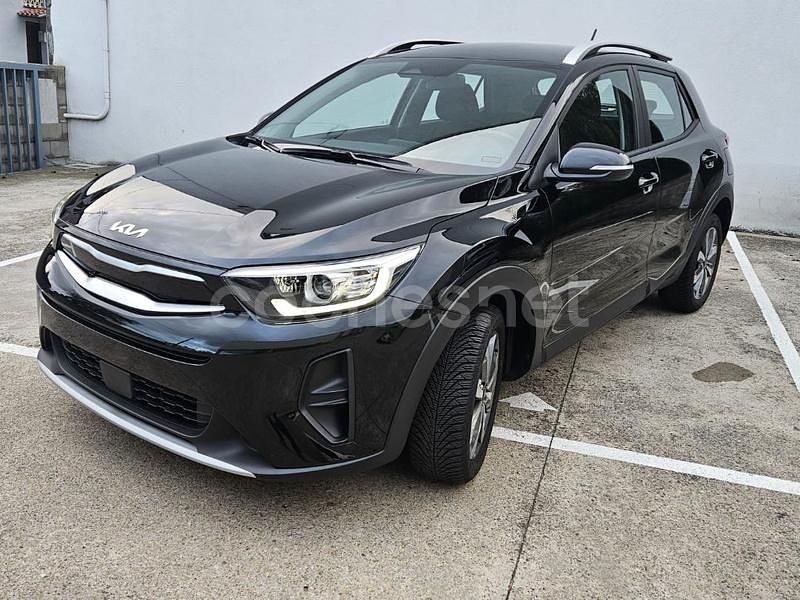 Negro Usado 2022 Kia Stonic SUV | 17.600 € (Precio justo) - Imagen 1/4