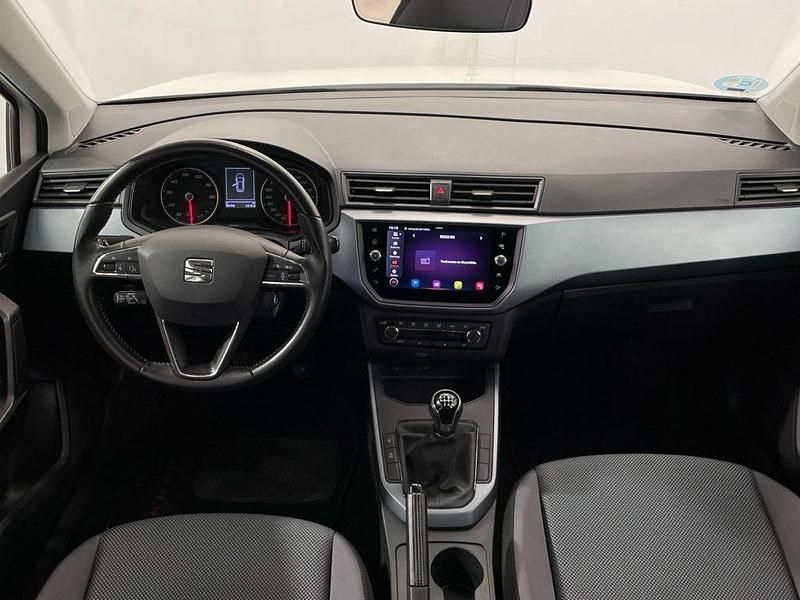 Usado Seat Arona Style 110 CV (80 kW) 2021 Blanco SUV