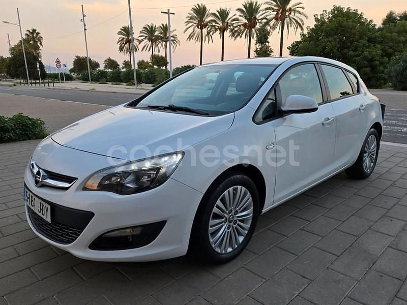 Blanco Usado 2015 Opel Astra Dynamic Berlina | 8490 € (Super precio) - Imagen 1/4