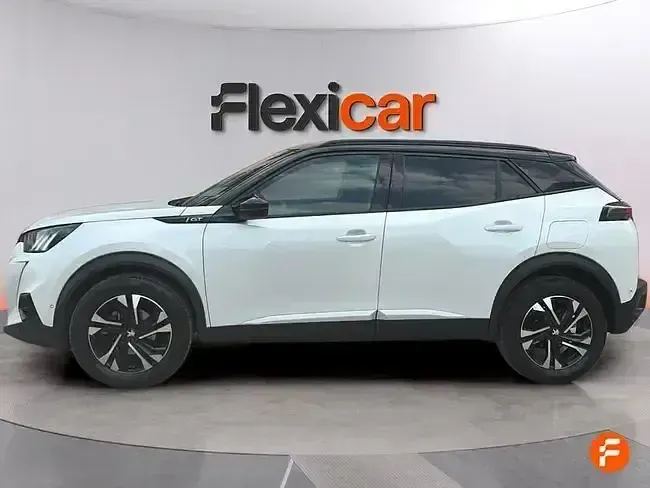 Usado Peugeot 2008 GT 130 CV (95 kW) 2022 Blanco SUV