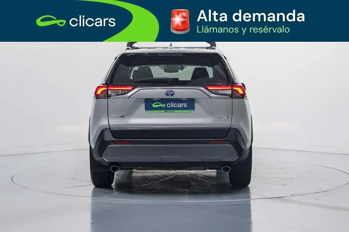 Usado Toyota RAV4 Hybrid Luxury 222 CV (163 kW) 2019 Plateado SUV