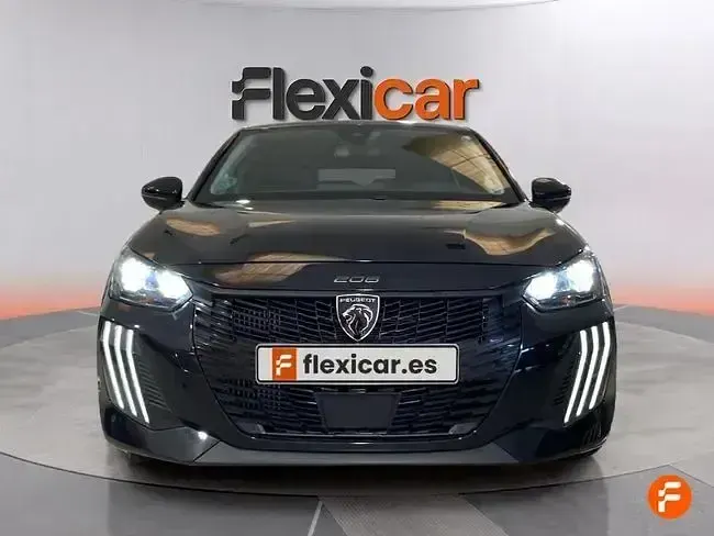 Usado Peugeot 208 Allure 100 CV (73 kW) 2025 Negro Utilitario