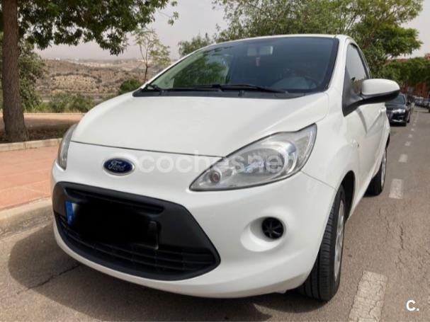 Usado Ford Ka 69 CV (50 kW) 2014 Blanco Utilitario