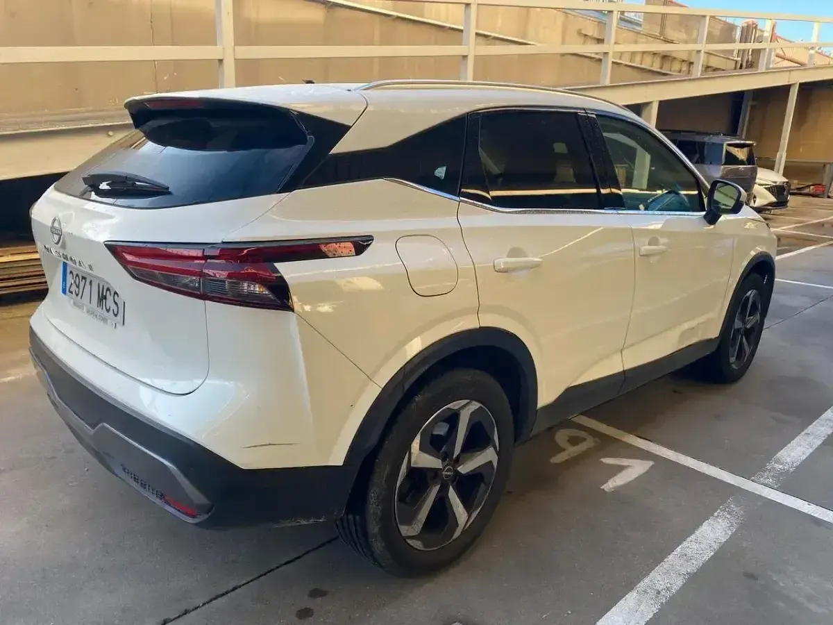 Usado Nissan Qashqai N-Connecta 140 CV (102 kW) 2022 Blanco SUV