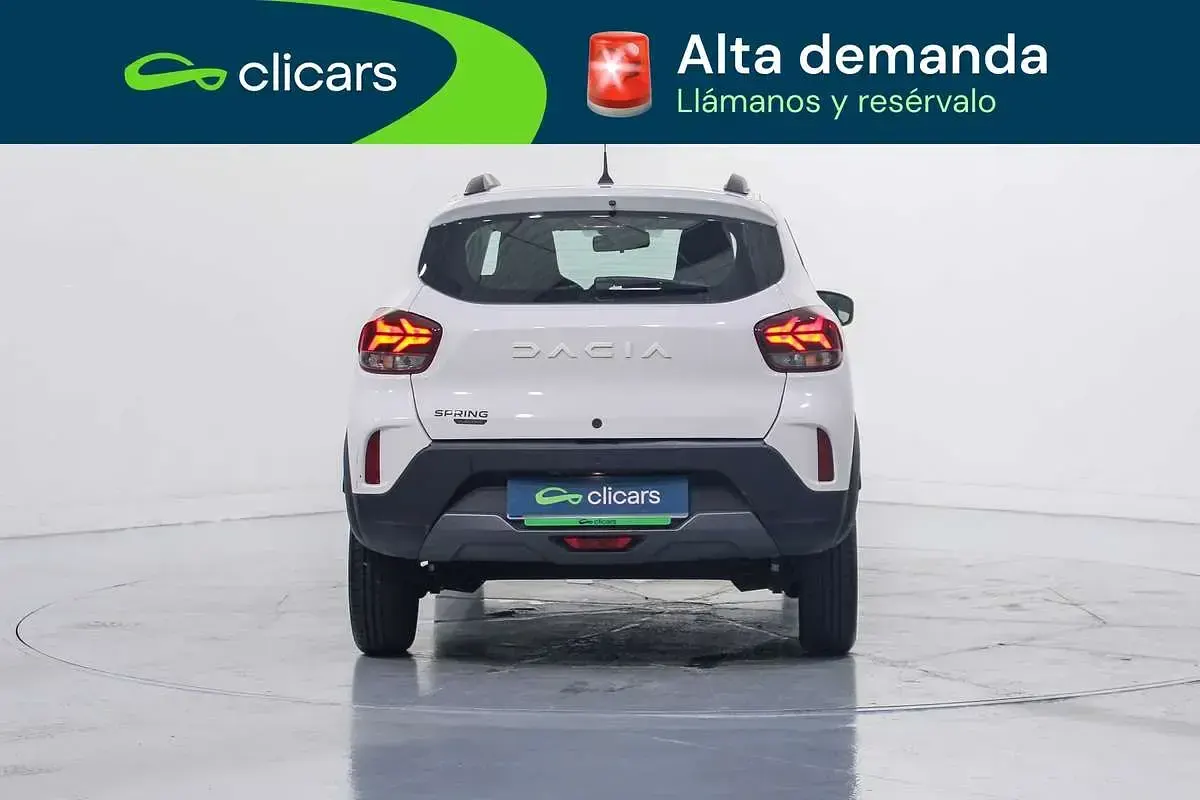 Usado Dacia Spring Essentiel 33 kW (45 CV) 2023 Blanco Utilitario