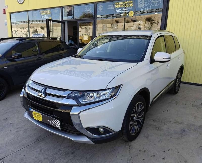 Blanco Usado 2019 Mitsubishi Outlander Motion SUV | 17.900 € (Precio justo) - Imagen 1/4