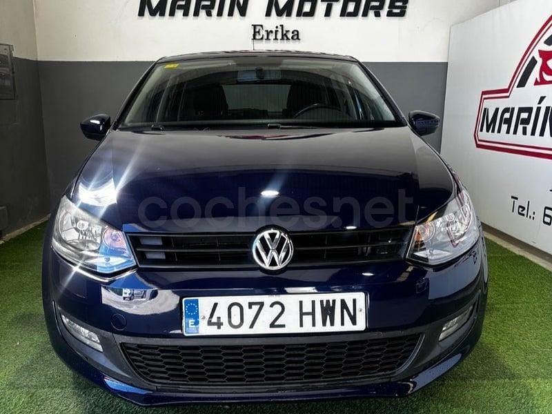 Usado VW Polo Advance 90 CV (66 kW) 2014 Azul Berlina