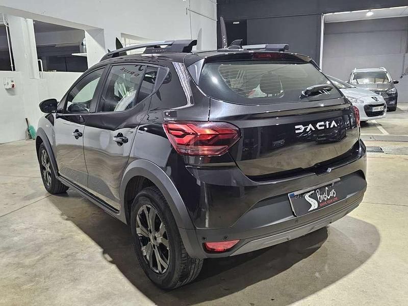 Usado Dacia Sandero Extreme 91 CV (66 kW) 2024 Negro Utilitario