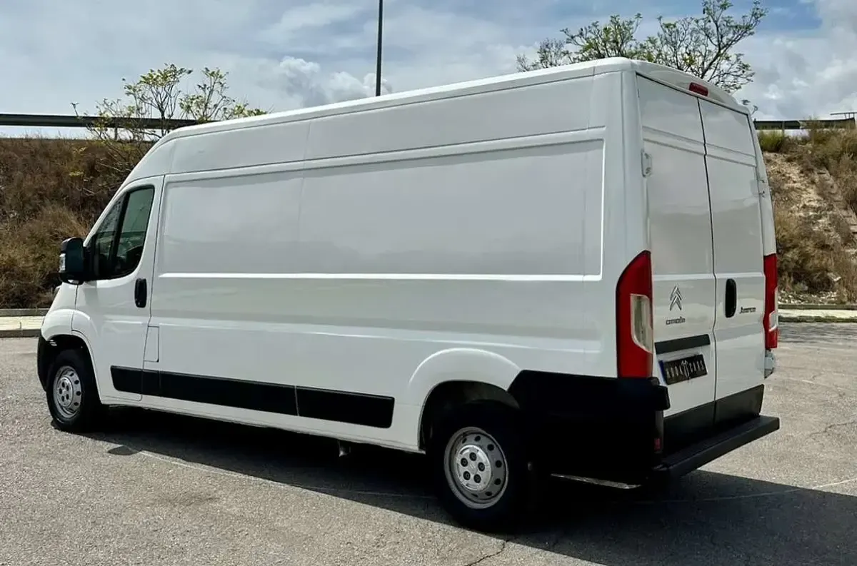 Usado Citroën Jumper 131 CV (96 kW) 2019 Blanco Monovolumen