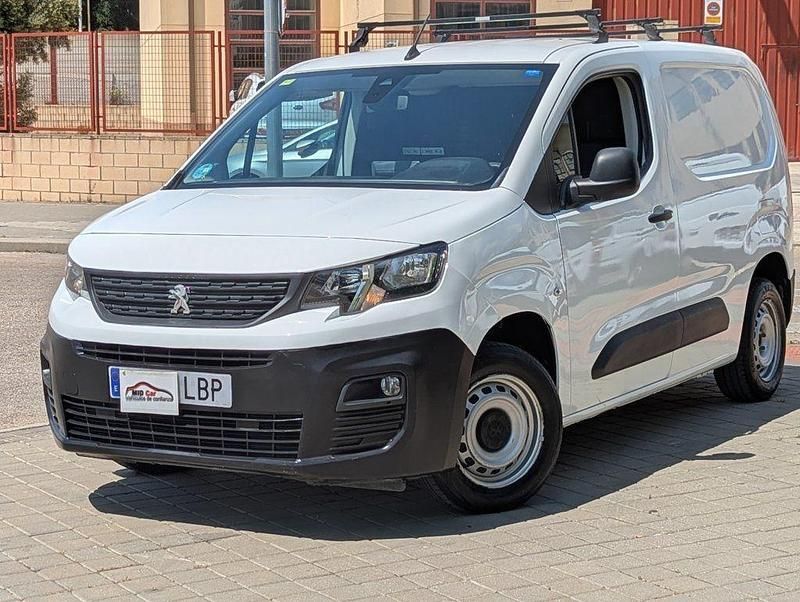 Blanco Usado 2019 Peugeot Partner Premium Monovolumen | 14.950 € (Un poco caro) - Imagen 1/4