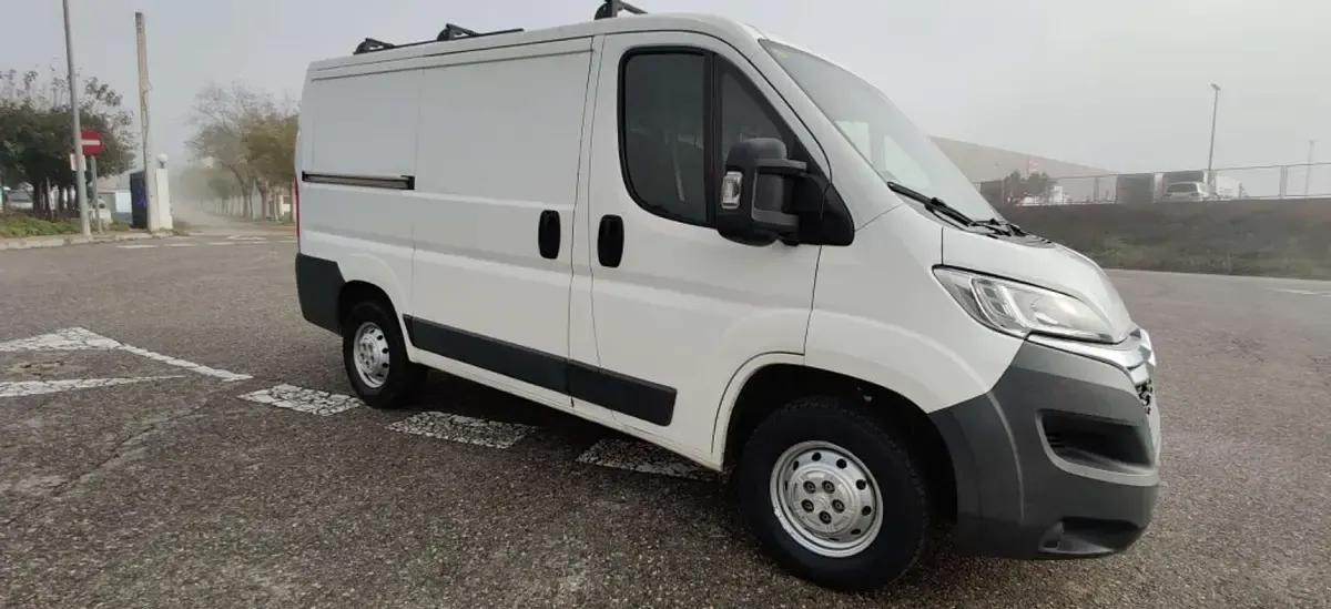 Usado Citroën Jumper 131 CV (96 kW) 2015 Blanco Monovolumen