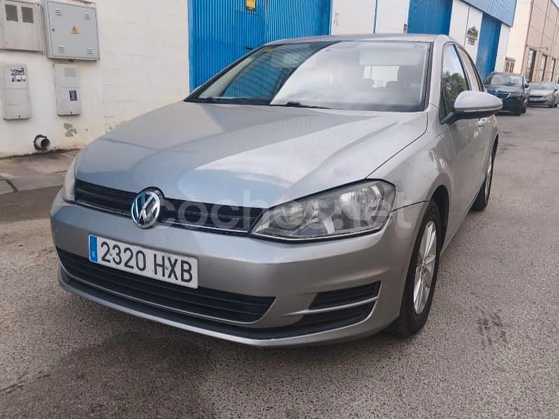 Gris / plata Usado 2014 VW Golf VII Edition Berlina | 8700 € (Buen precio) - Imagen 1/4