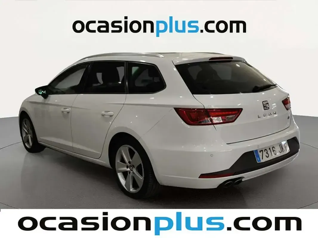 Usado Seat Leon ST FR 150 CV (110 kW) 2015 Blanco Familiar