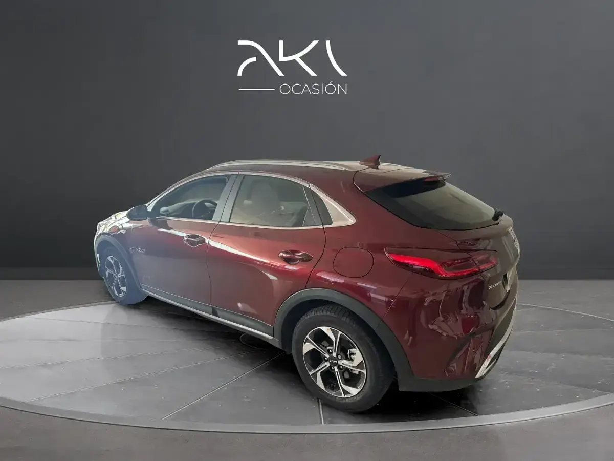 Usado Kia XCeed 115 CV (84 kW) 2025 Rojo SUV