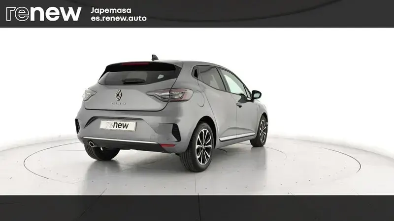 Usado Renault Clio V Techno 100 CV (73 kW) 2025 Gris Berlina