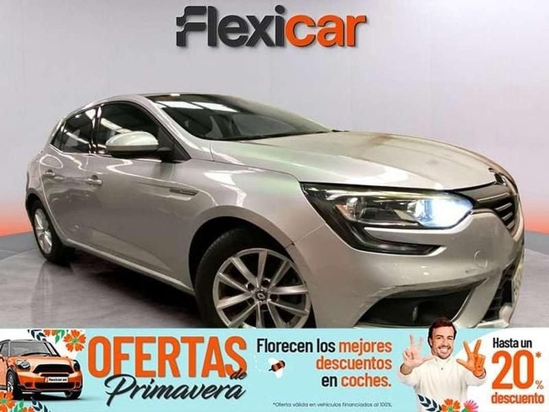 Usado Renault Mégane IV Zen 110 CV (80 kW) 2017 Gris Utilitario
