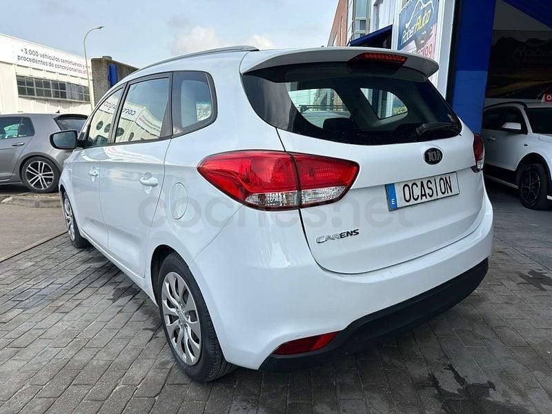 Usado Kia Carens 135 CV (99 kW) 2014 Blanco Monovolumen