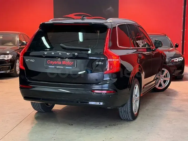 Usado Volvo XC90 Momentum 235 CV (172 kW) 2022 Negro SUV