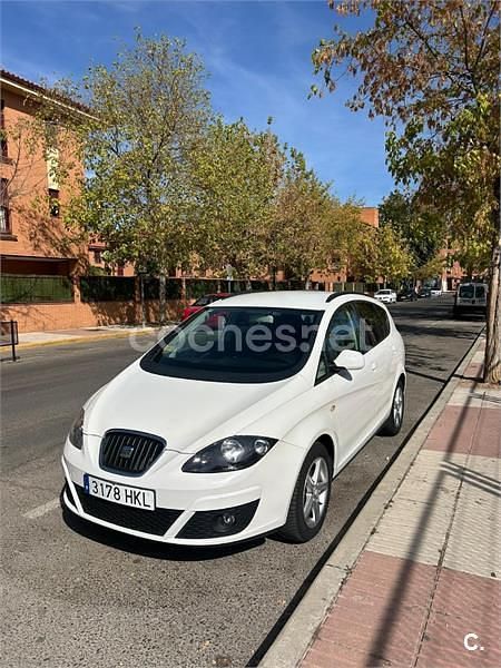 Blanco Usado 2012 Seat Altea XL Reference Monovolumen | 6250 € (Precio justo) - Imagen 1/4