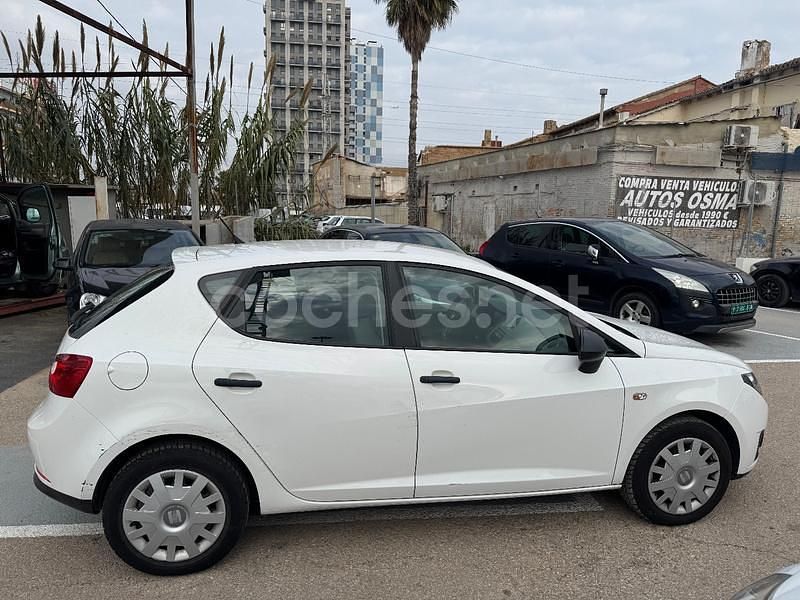 Usado Seat Ibiza Reference 70 CV (51 kW) 2010 Blanco Berlina