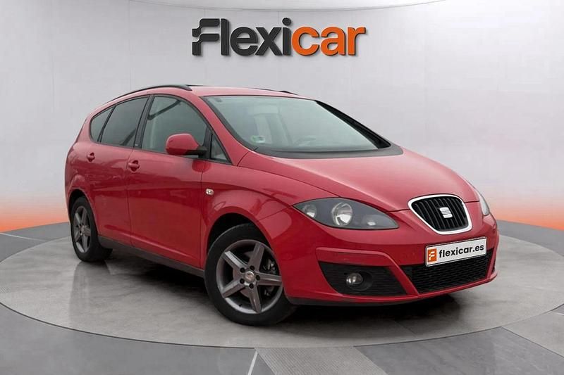 Usado Seat Altea XL Ecomotive 105 CV (77 kW) 2015 Rojo Monovolumen