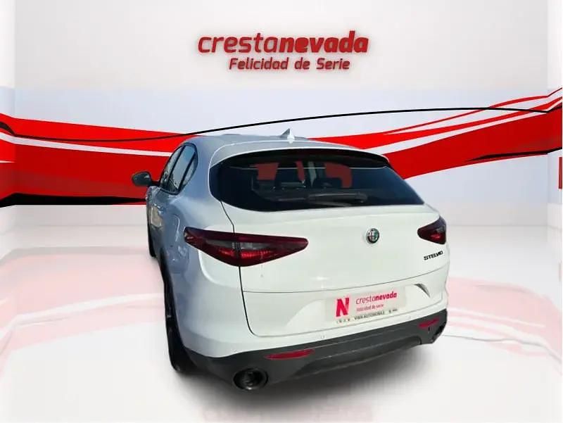 Usado Alfa Romeo Stelvio Sprint 190 CV (139 kW) 2021 SUV
