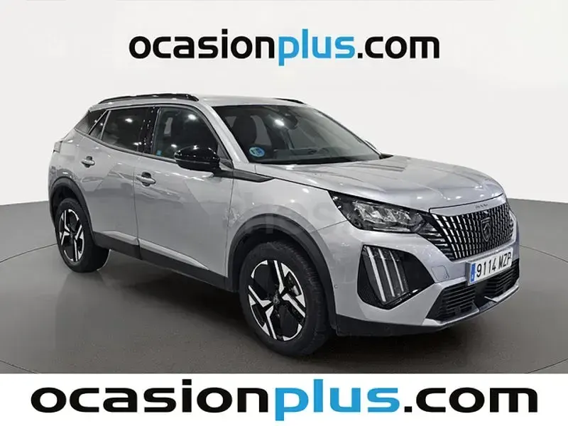 Usado Peugeot 2008 Allure 145 CV (106 kW) 2025 Gris / plata SUV